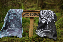 Load image into Gallery viewer, Julia Fors DiscGolf Towel
